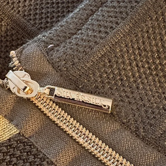 Gently loved Silversilk Mens Fashion Sweater Olive Fur Collar